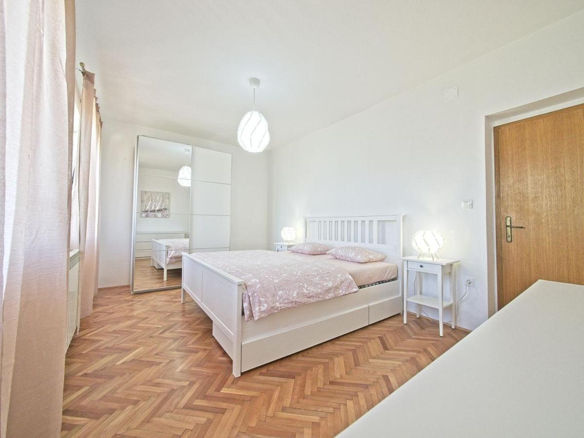 Apartman Nikica Постіра Екстер'єр фото