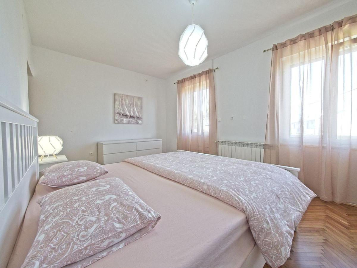 Apartman Nikica Постіра Екстер'єр фото